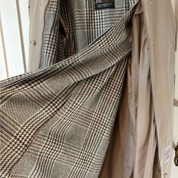 VTG London Fog Double Breasted tan  Houndstooth wool zip liner trench coat. 10R - Picture 6 of 11